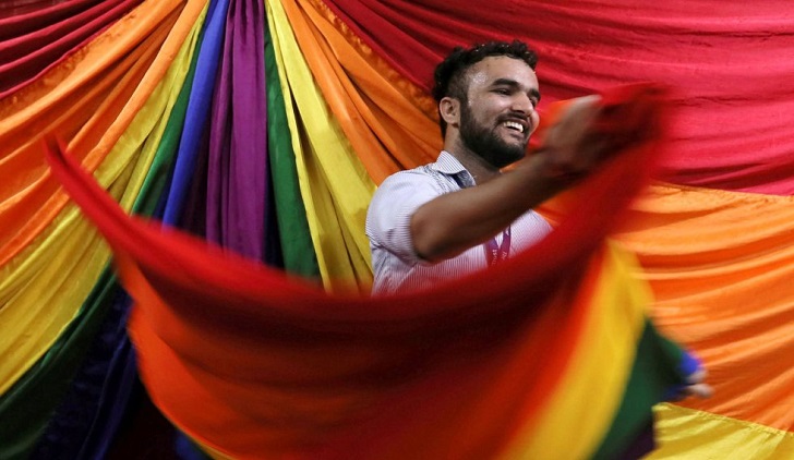 La Corte Suprema de India despenaliza la homosexualidad. Foto:DIVYAKANT SOLANKI EFE