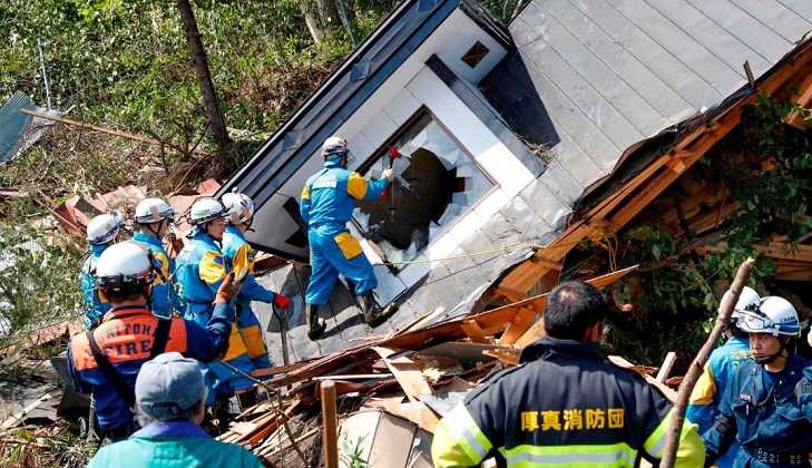 Al menos 9 muertos y varios desaparecidos tras un fuerte terremoto en Japón