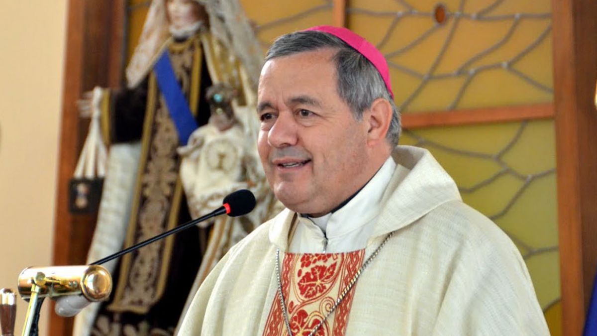 Juan Barros renunció a su posición de obispo a inicios de este año ante la Santa Sede. Foto: Cortesía de : Fundación Blanca Estela