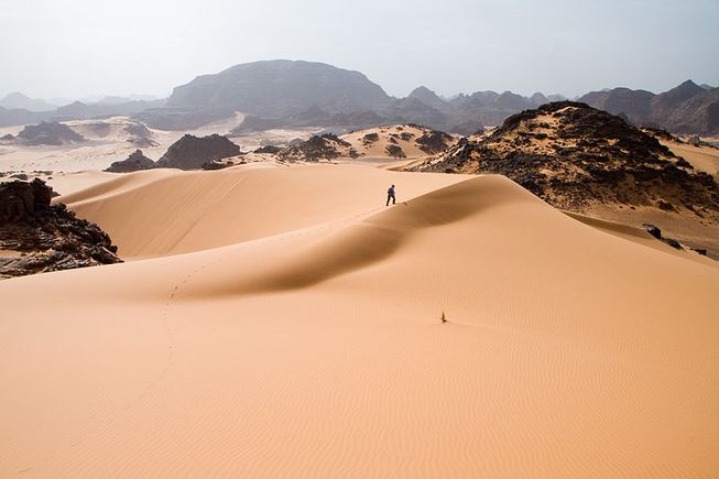 El Sahara es el desierto más grande del mundo. Foto: Luca Galuzzi/Wiki Commons