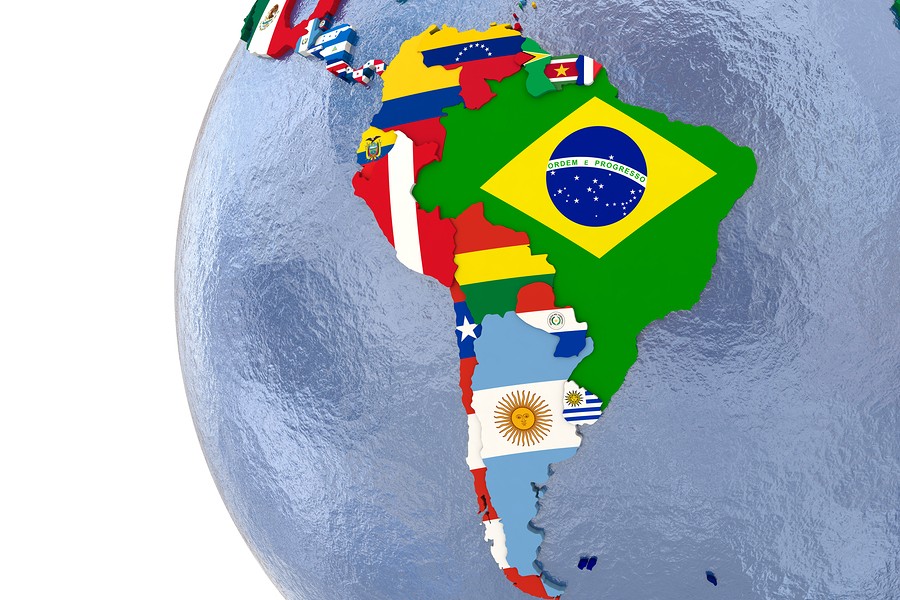 Mapa político de América Latina con cada país representado por su bandera