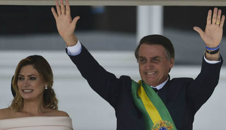 Presidente Bolsonaro junto a la primera dama Michelle Bolsonaro. Foto: Planalto.
