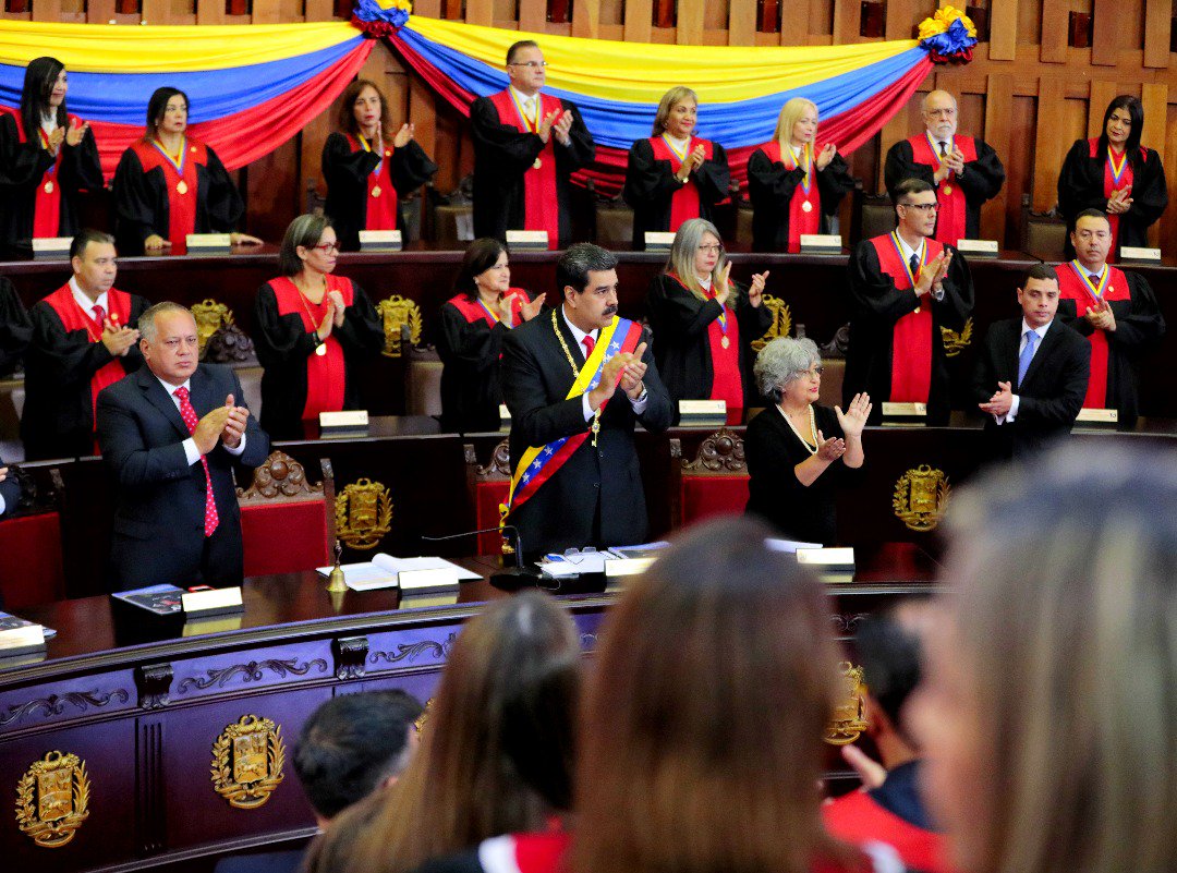 Nicolás Maduro ante el Tribunal Supremo de Justicia. Foto: Twitter/NicolasMaduro