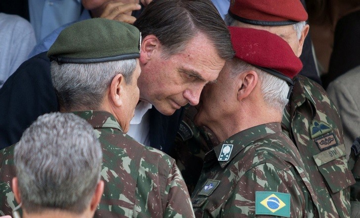 Militares comandan más de un tercio de los ministerios en Brasil