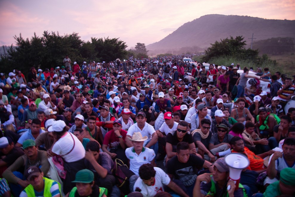 Integrantes de la Caravana Migrante descansando en Juchitán, Oaxaca, México. Foto: LWF/Sean Hawkey