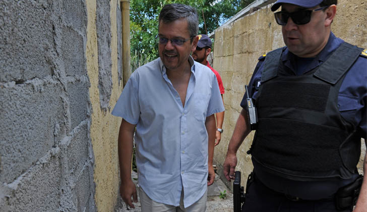 Director de Convivencia y Seguridad Ciudadana, Gustavo Leal en Operativo Mirador en barrio Talca. Foto: Presidencia de la República.