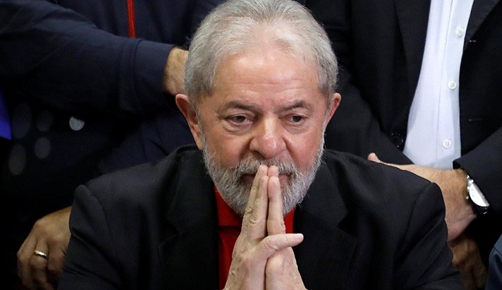La Justicia brasileña condena nuevamente a Lula a 12 años y 11 meses de prisión .