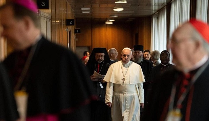 Papa Francisco: "todo feminismo acaba siendo un machismo con falda"