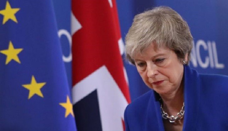 Theresa May solicita formalmente una prórroga a la UE para salvar el Brexit