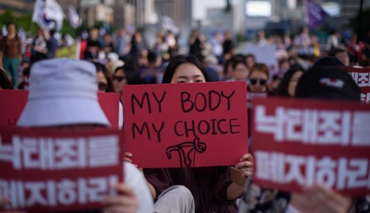 Corea del Sur deberá legalizar el aborto antes de diciembre de 2020.