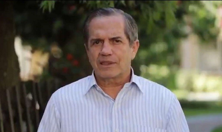 El excanciller ecuatoriano Ricardo Patiño denuncia persecución política.