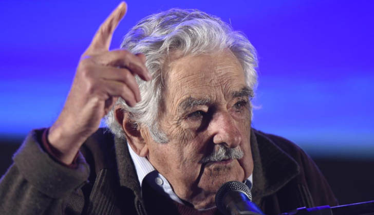 Mujica hace uso de la palabra en el acto por los 30 años del MPP. Foto. MPP.
