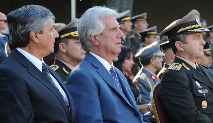 Daniel Montiel, Tabaré Vázquez y José González.