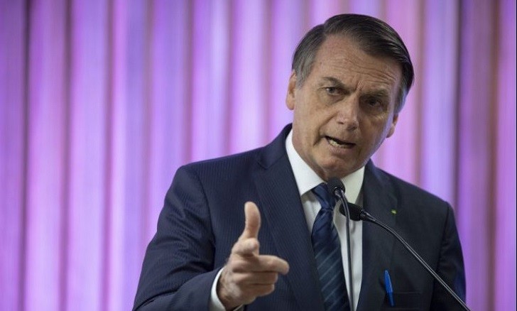 Bolsonaro modificó el decreto de porte de armas debido a las críticas 