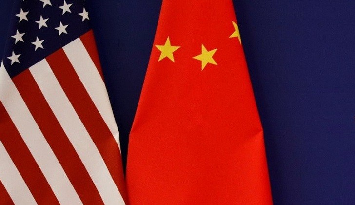 China acusa a EE.UU. de "terrorismo económico" en la guerra comercial.
