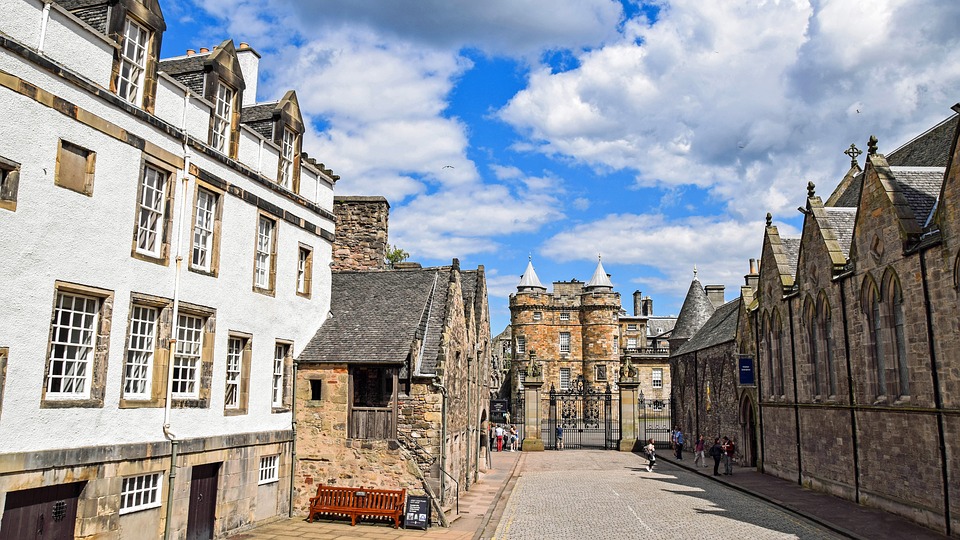 Casco antiguo de Edimburgo, Escocia. Foto: Pixabay