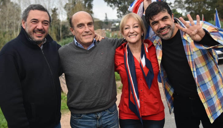Pre candidatos frenteamplistas, previo al acto de cierre de campaña. Foto: FA.