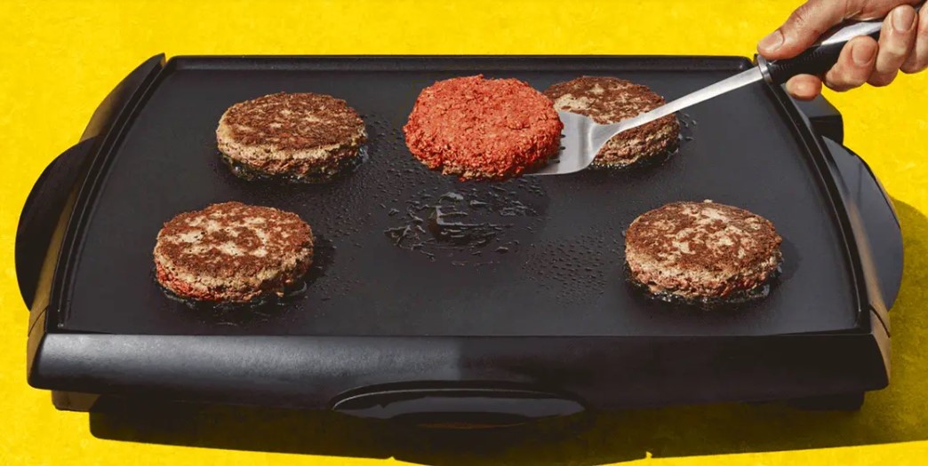 Pattys de "carne imposible", una propuesta de la empresa Impossible Foods que es totalmente hecha con plantas. Foto: Impossible Foods
