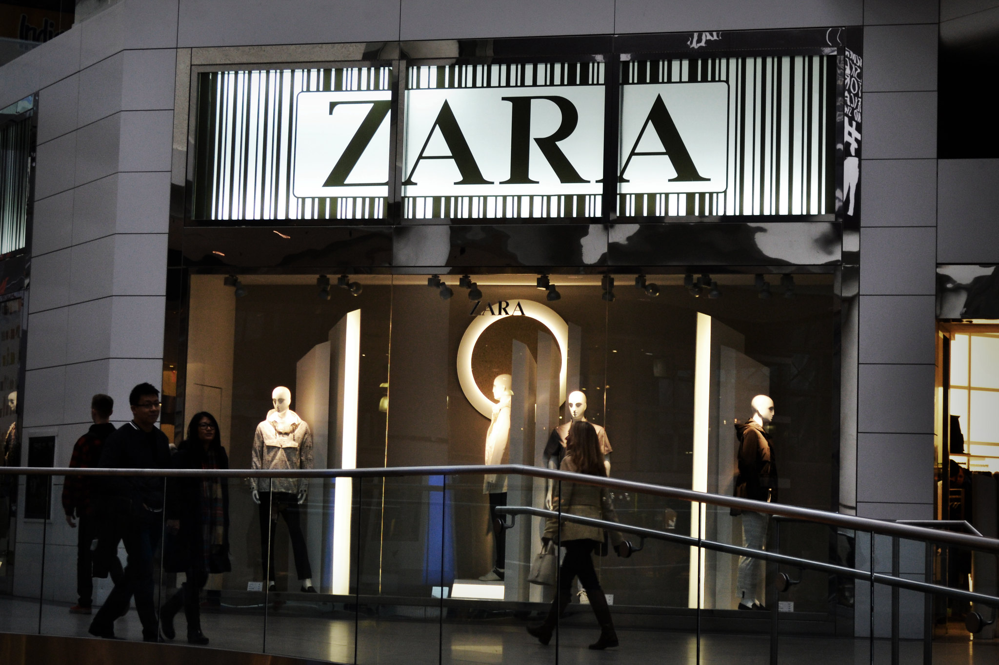 Tienda Zara en Toronto, Canadá. Foto: Flickr / bargainmoose