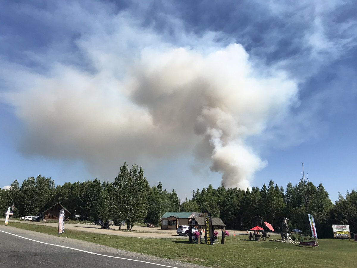 Un incendio forestal en Anchorage, Alaska, el pasado 4 de julio. Foto: Twitter / Holly Sheldon / Ch2KTUU