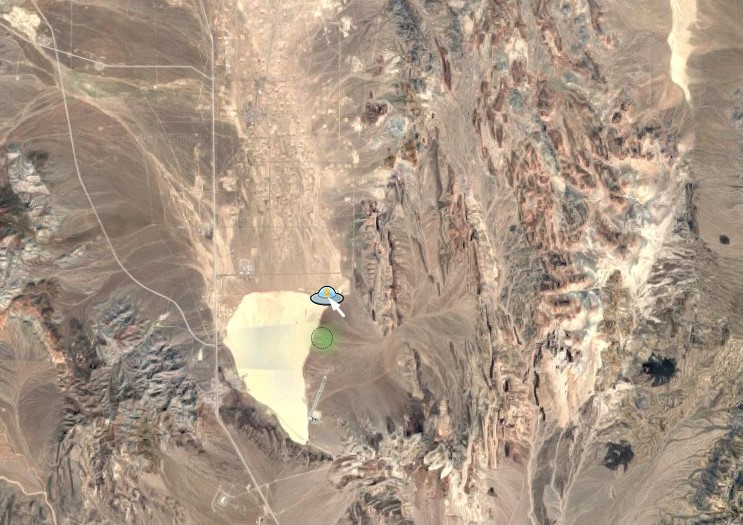 Si buscas el Áreas 51 en Google Maps, el hombrecito amarillo del Street View se convierte en un OVNI