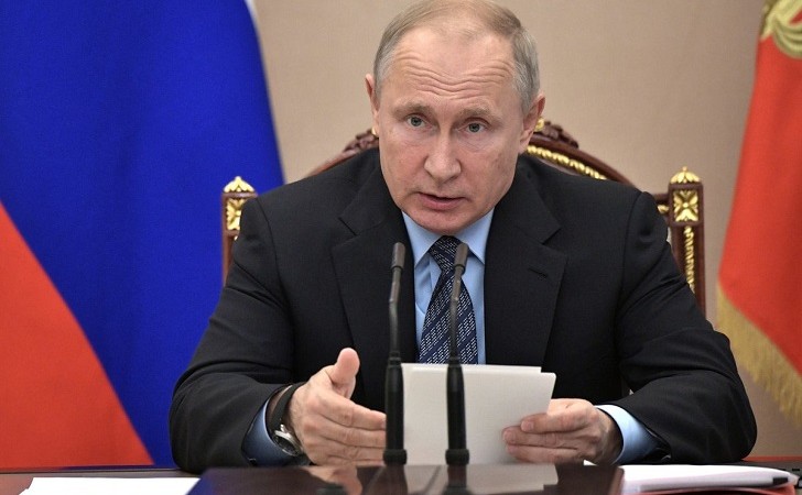 Putin firmó la salida de Rusia del tratado de desarme nuclear INF
