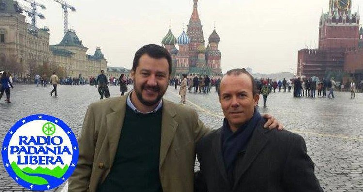 Gianluca Savoini (der) junto con Matteo Salvini en Moscú