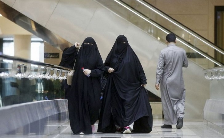 Las mujeres sauditas podrán viajar al extranjero sin el permiso de un tutor masculino.