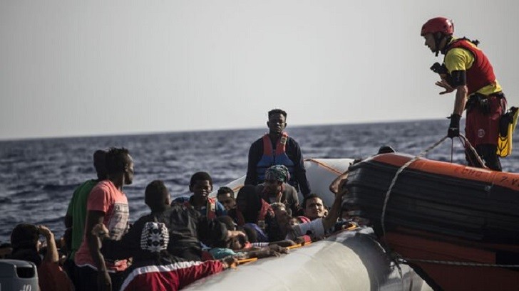 La ONU exige a la UE el desembarco de los 507 migrantes varados en el Mediterráneo .