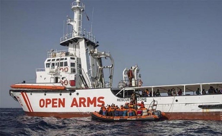Un tribunal permite la entrada del Open Arms en aguas italianas 