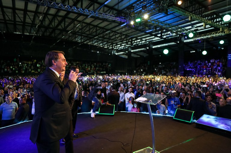Jair Bolsonaro habla en una iglesia evangélica en Brasilia. Foto: Palacio de Planalto
