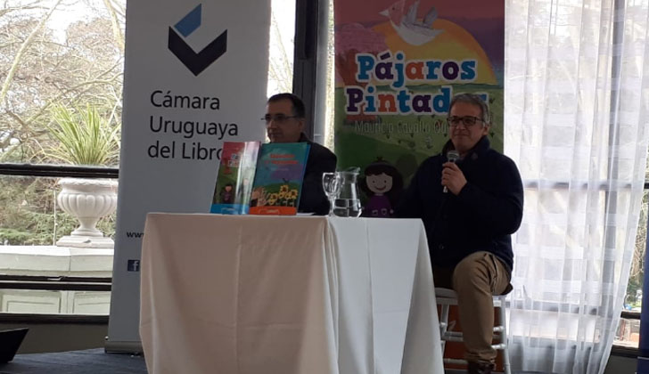 El periodista y escritor Mauricio Cavallo junto al editor de LARED21, Freddy Fasano.