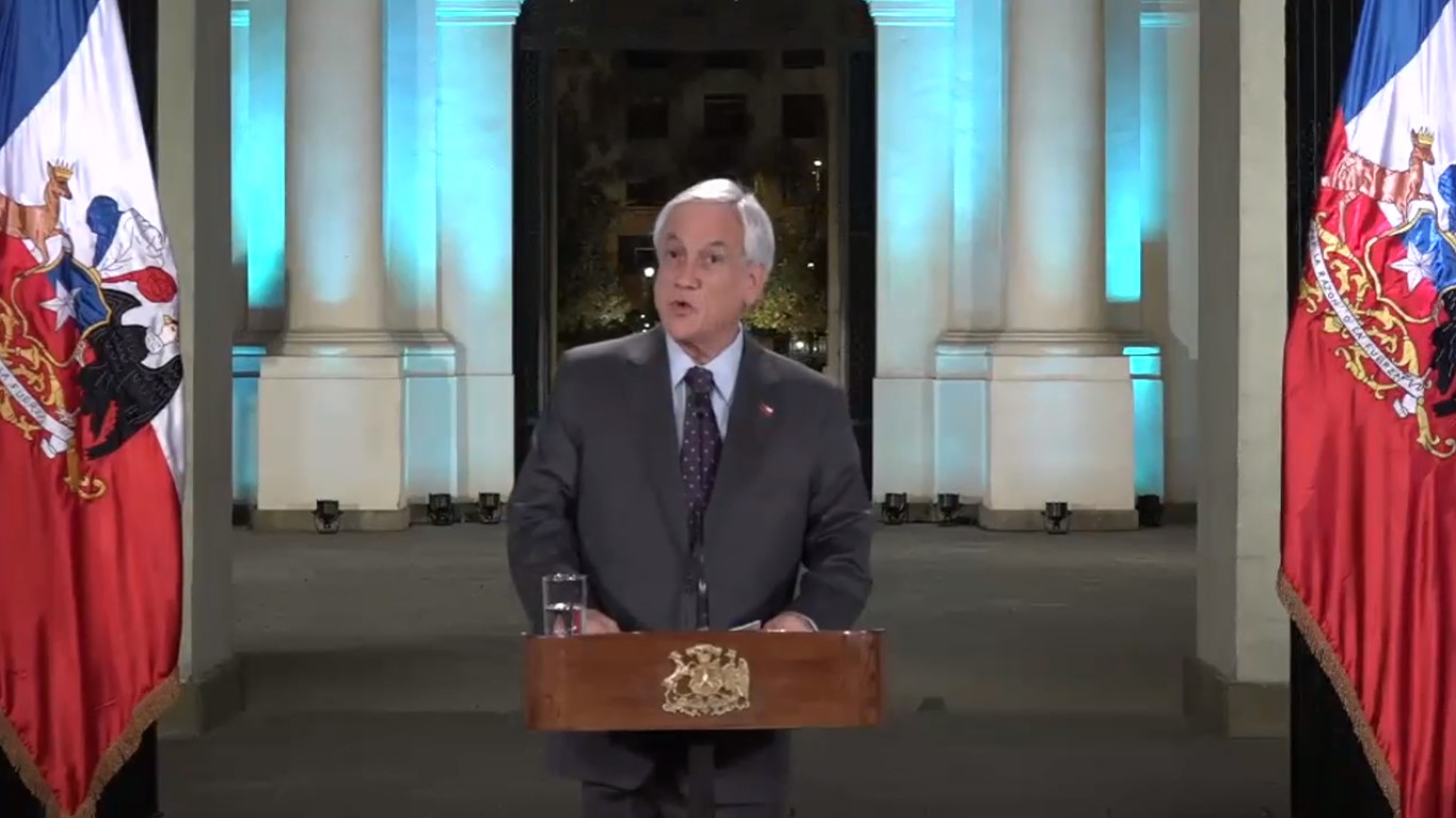 Sebastián Piñera hablando desde el Palacio de la Moneda