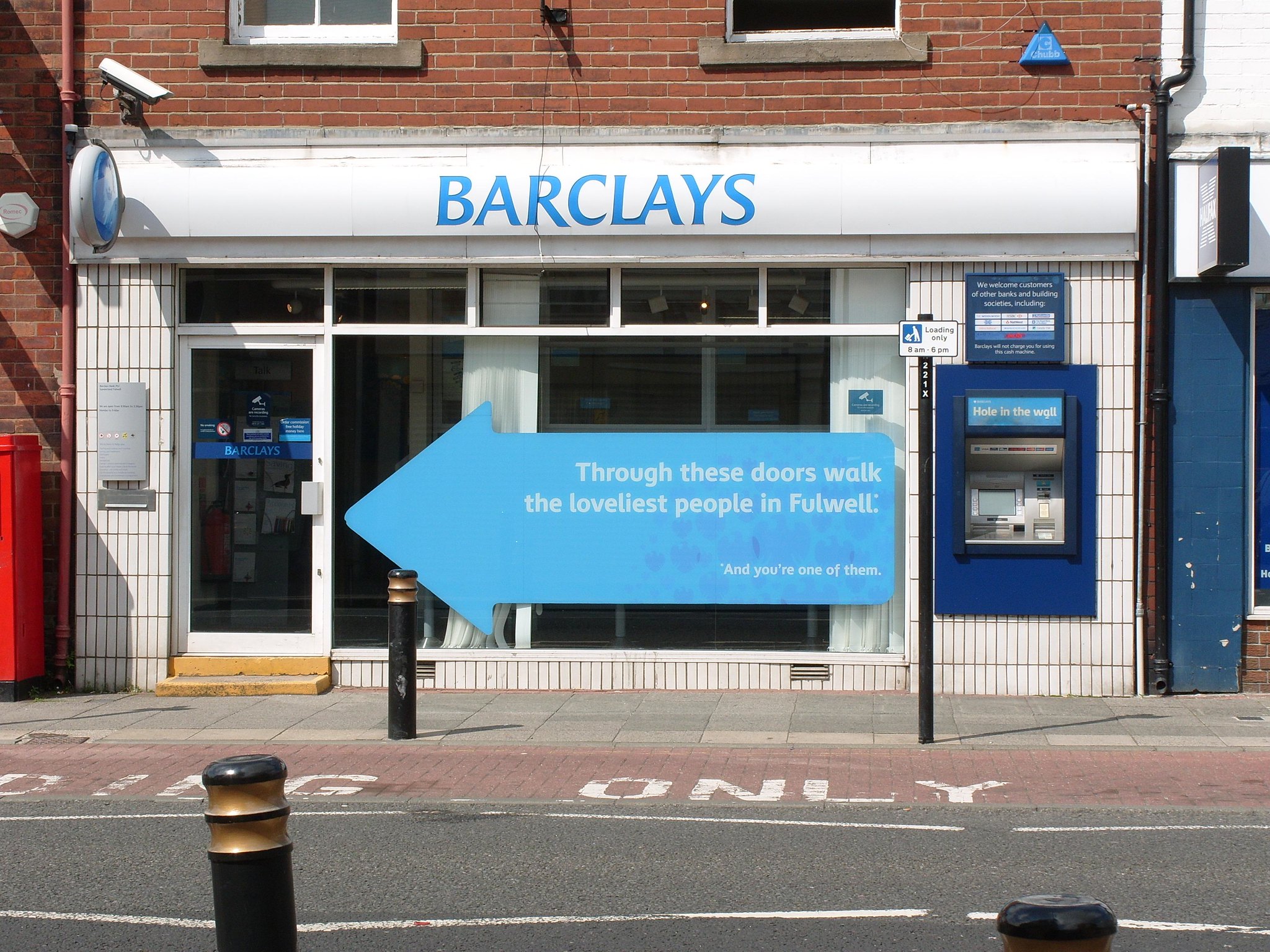 Sede del banco Barclays en la ciudad de Fulwell, Londres. Foto: Flickr / Peter Richmond