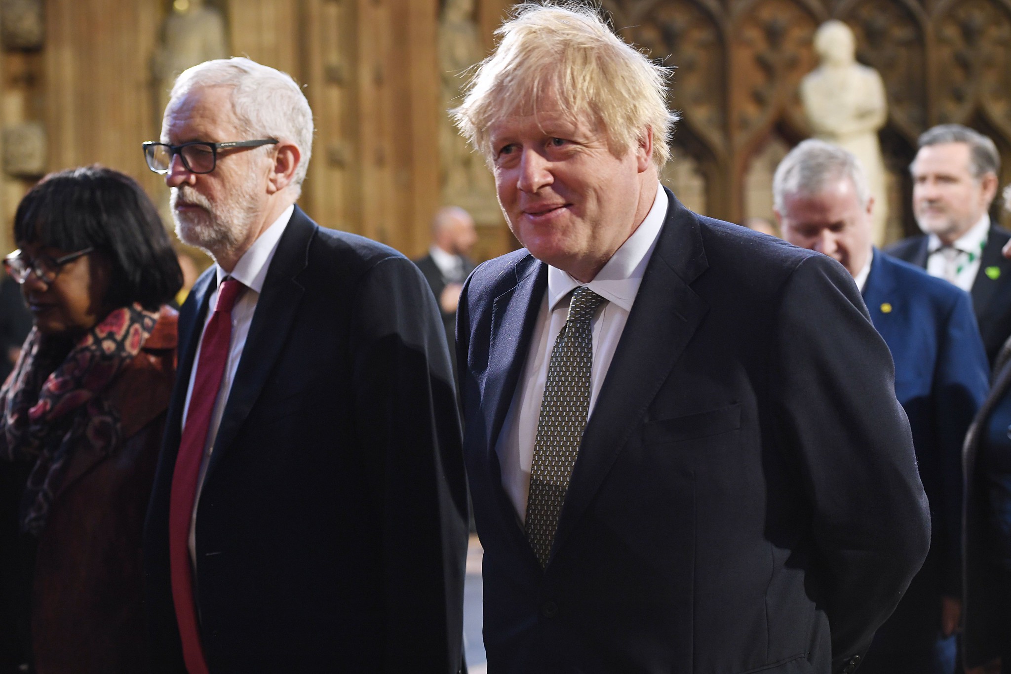 Boris Johnson (der) junto con el político laborista Jeremy Corbyn. Foto: UK Parliament / Flickr