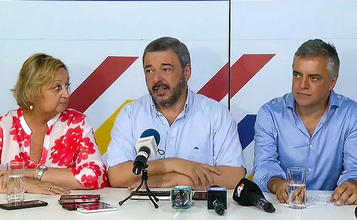 Liliam Kechichian, Mario Bergara y Álvaro Villar en conferencia de prensa / Foto: Subrayado
