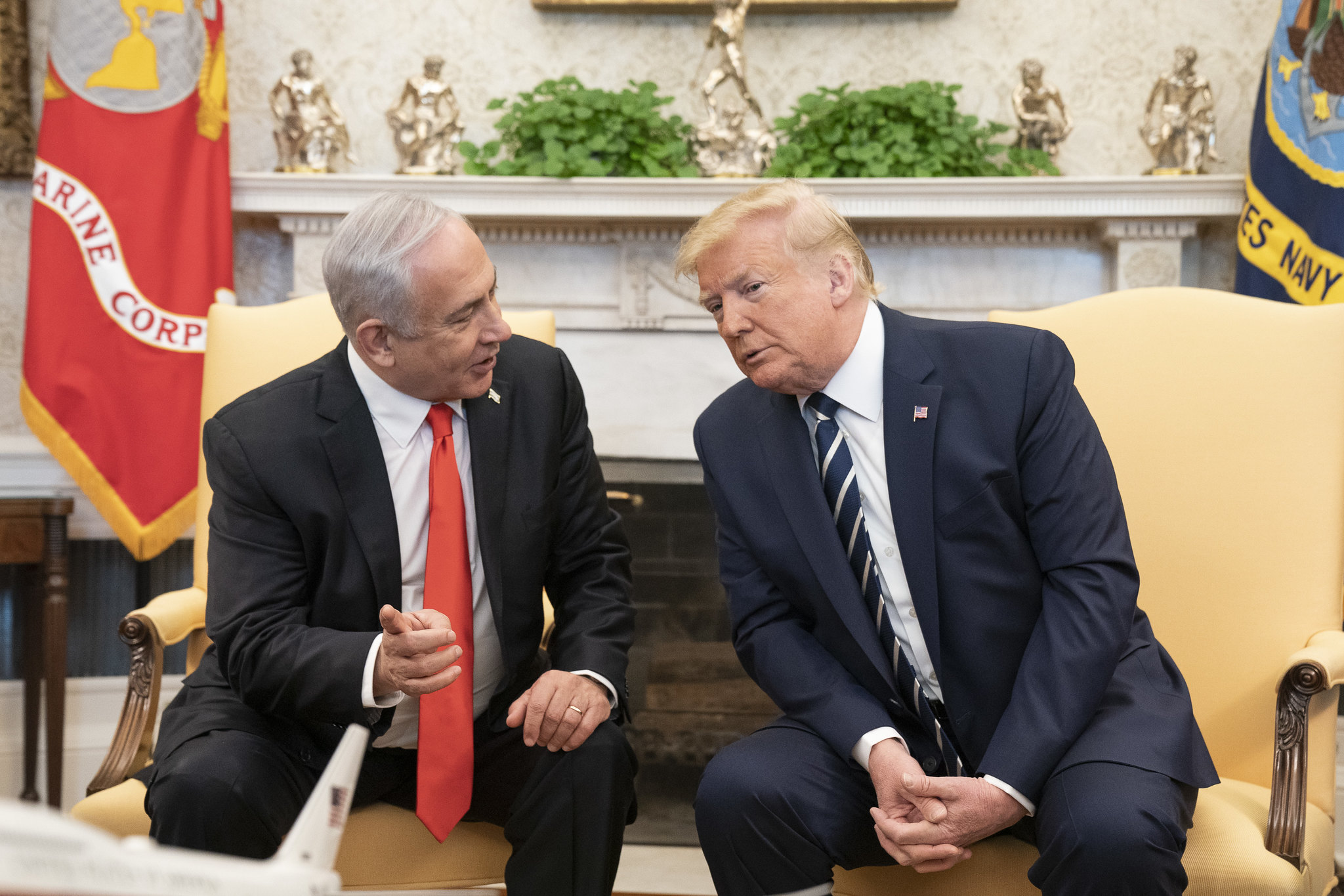 Benjamin Netanyahu (izq), primer ministro de Israel, en un encuentro con el presidente de los Estados Unidos, Donald Trump. Foto: Flickr / The White House