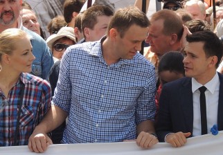 http://www.lr21.com.uy/wp-content/uploads/2020/02/Alexei-Navalny-322x224.jpg