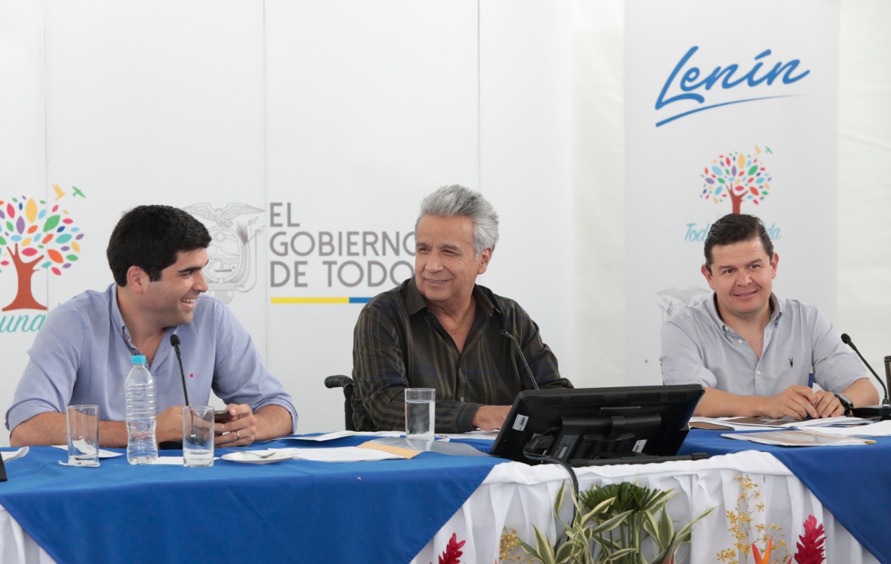 Lenín Moreno (centro), presidente de Ecuador. Foto: Twitter / Lenín Moreno