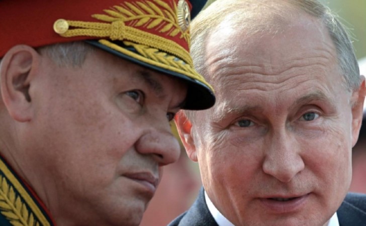 El presidente ruso, Vladimir Putin, y el ministro de Defensa, Sergei Shoigu, en una fotografía reciente durante ejercicios militares. Foto: Kremlin.ru