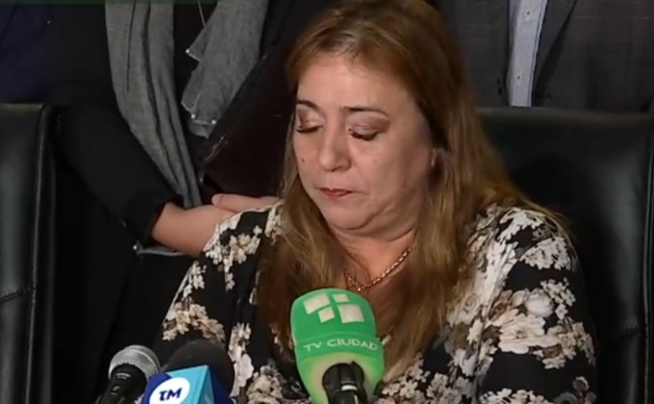 Without accepting questions from the press, Irene Moreira resigns from MVOT and returns to her seat in the Senate: “I would do it again”