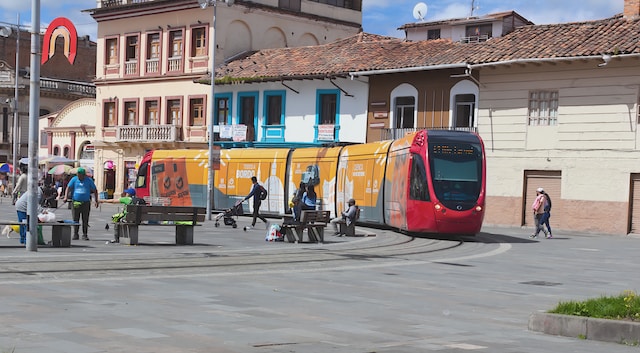 Tranvía en la ciudad de Cuenca, Ecuador.