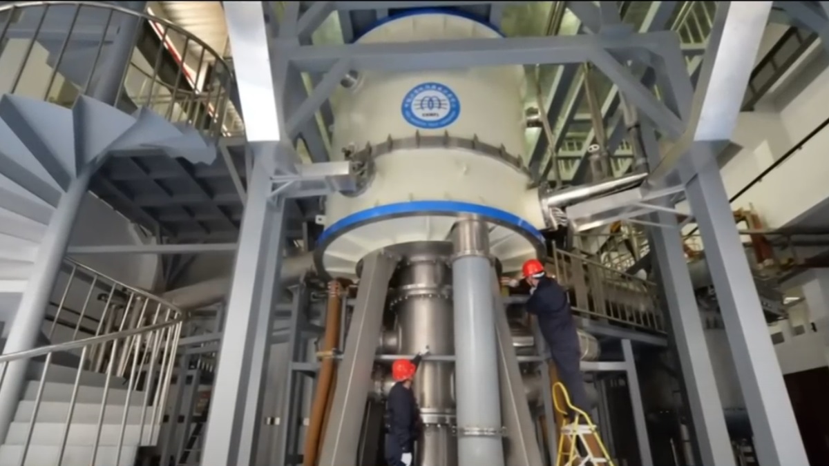 Un equipo de científicos chinos ha desarrollado un electroimán que supera los límites conocidos, generando un campo magnético 800.000 veces más potente que el de la Tierra.