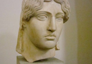 Busto de Aspasia, copia romana de un original griego fechada alrededor del 460 a.C. J.C. Mármol. Museo de Pérgamo, Berlín. Inv. 82
