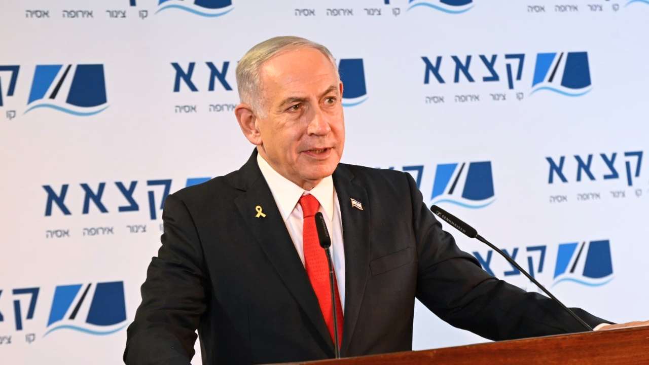 Benjamin Netanyahu estuvo presente en la votación y celebró el resultado.