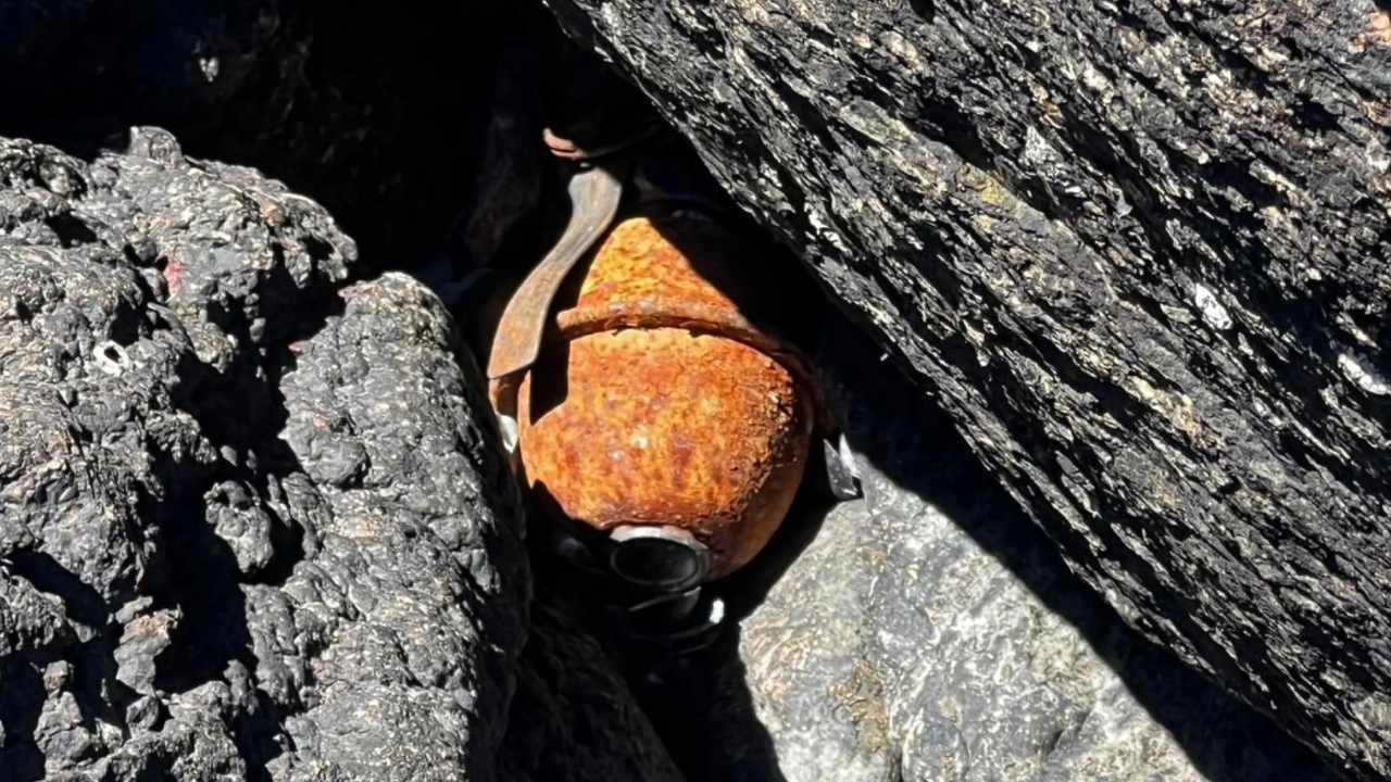 Imagen de la granada encontrada en Punta del Chileno (Foto: Armada Nacional)