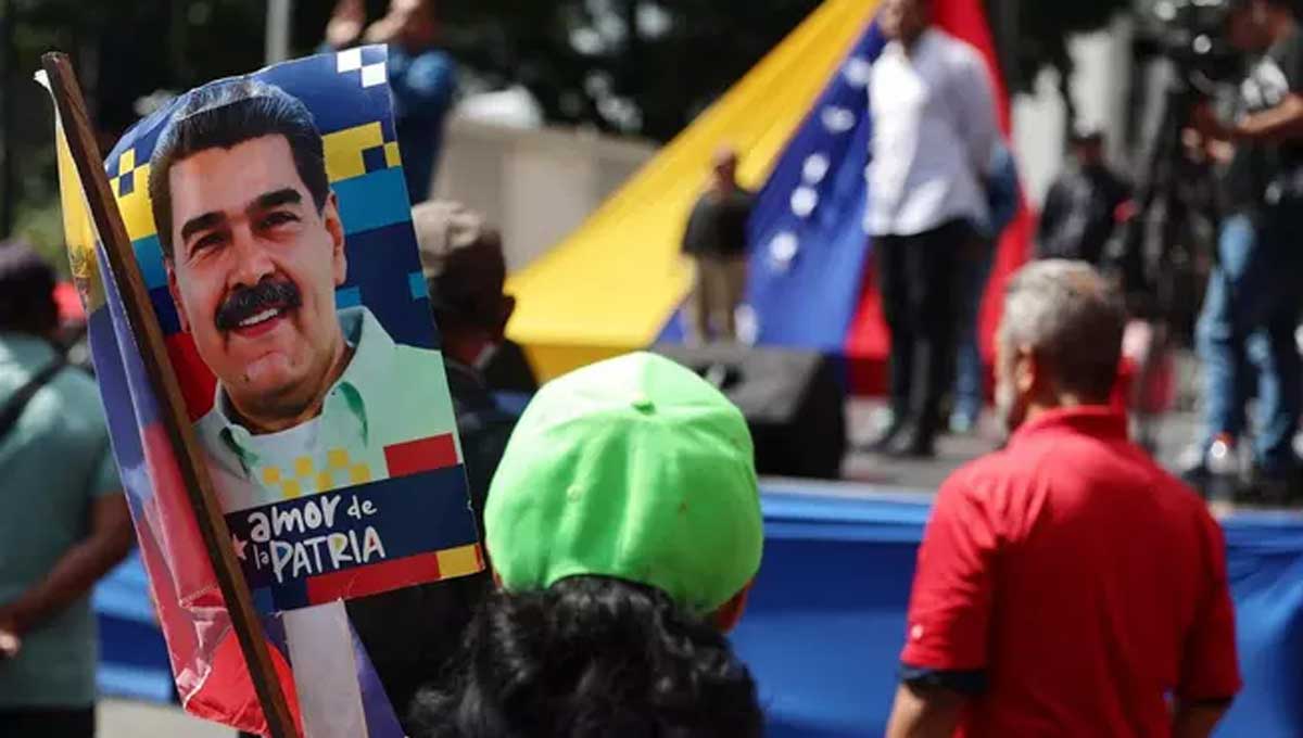 Manifestantes en favor del Presidente venezolano Nicolás Maduro, salieron a las calles a marchar por su pronta liberación.
