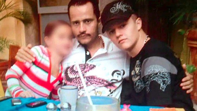 Nemesio Rubén Oseguera Cervantes (centro), el hombre más buscado de México, cayó ante el Ejército