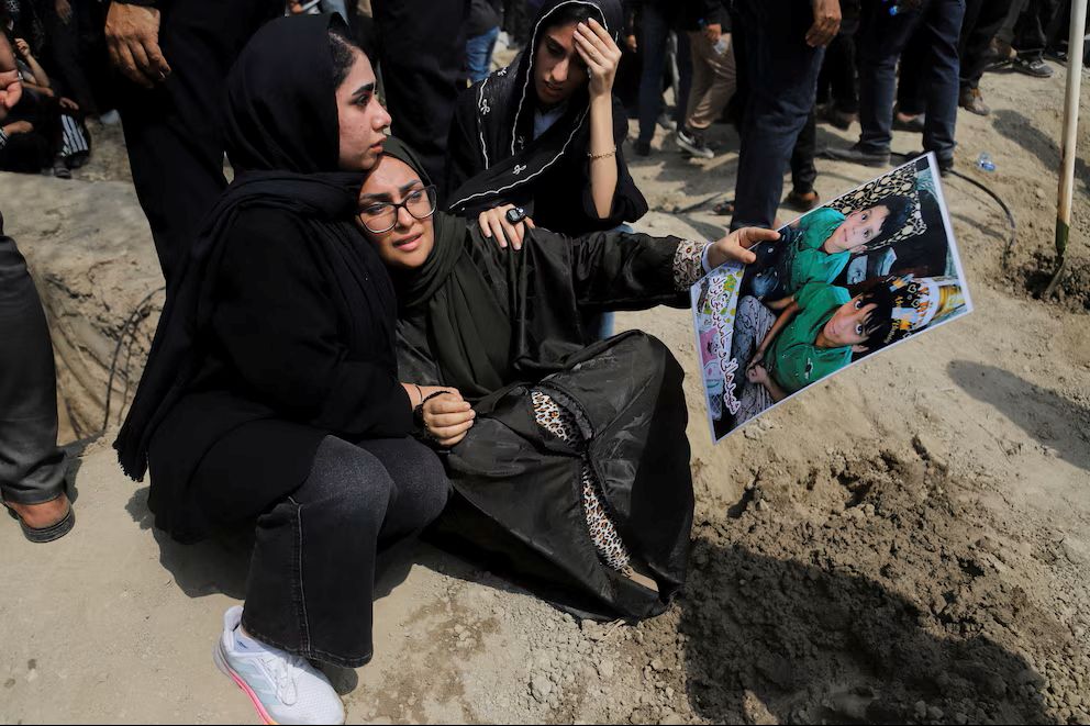 Al menos 165 niñas murieron cuando Israel bombardeó su escuela en el sur de Irán. Foto Amirhossein Khorgooei/ISNA/WANA (Agencia de Noticias de Asia Occidental)