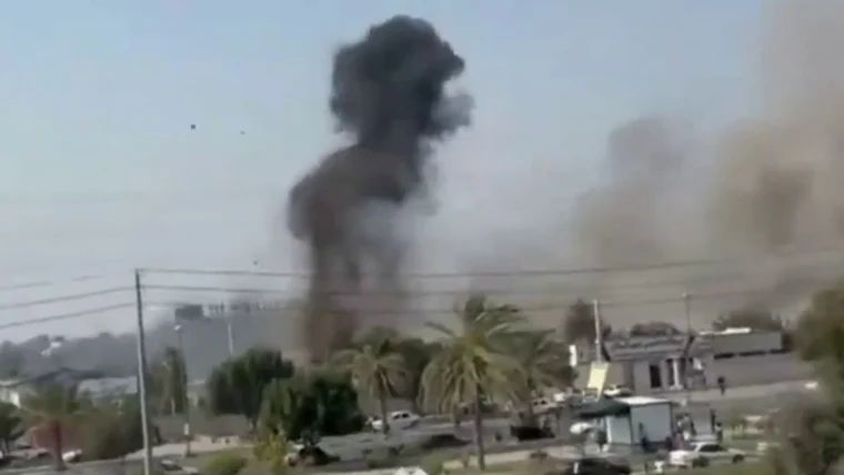 Momento en que un misil de Estados Unidos destruyó una escuela de niñas con un saldo de 168 menores fallecidas